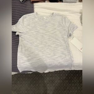 Brand new Lululemon Love Crew size 6